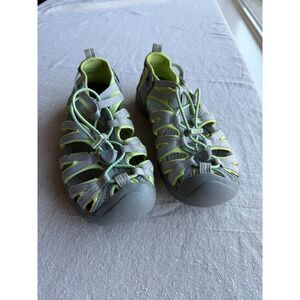 KEEN Whisper Sandals Big Kids 4 Women's 6.5 Gray Chartreuse Bungee Water Shoes